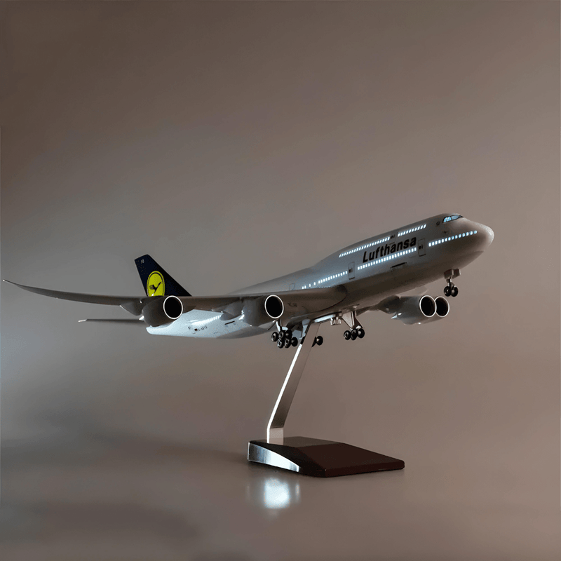 B747 Lufthansa - Escala 1/157 - 47cm - Avión a escala