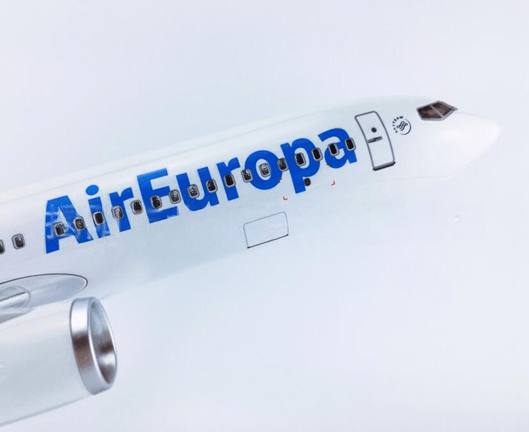 B737-800 Air Europa - 1/80 Scale - 47cm - 18.5 inches