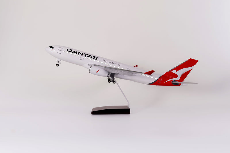 A330 Qantas - escala 1/135 - 47cm - 18,5 in - Modelo de avión