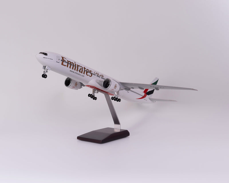 B777 Emiratos - Escala 1/157 - 47cm - Avión a escala