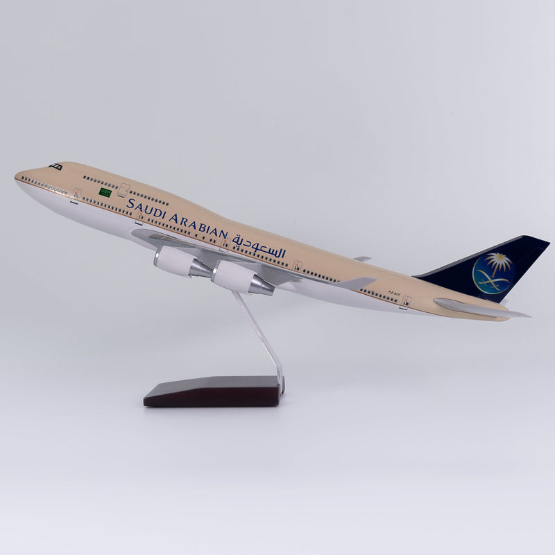 B747 Saudi Arabian Airlines - Escala 1/150 - 47cm - 18,5 in - Modelo de avión