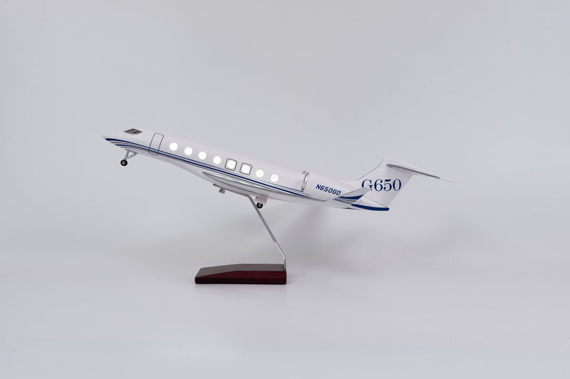 Gulfstream G650ER - Scale 1:50 - Led Lights - 45cm