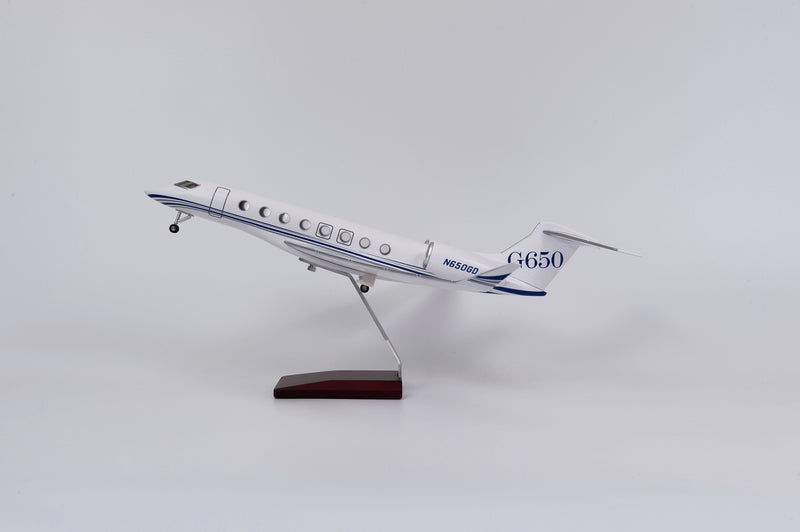 Gulfstream G650ER - Scale 1:50 - Led Lights - 45cm