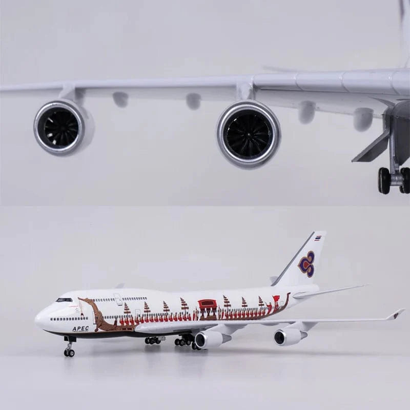 B747 Thai - Thailand Dragon Boat - 1/160 Scale - 47cm - 18.5 in