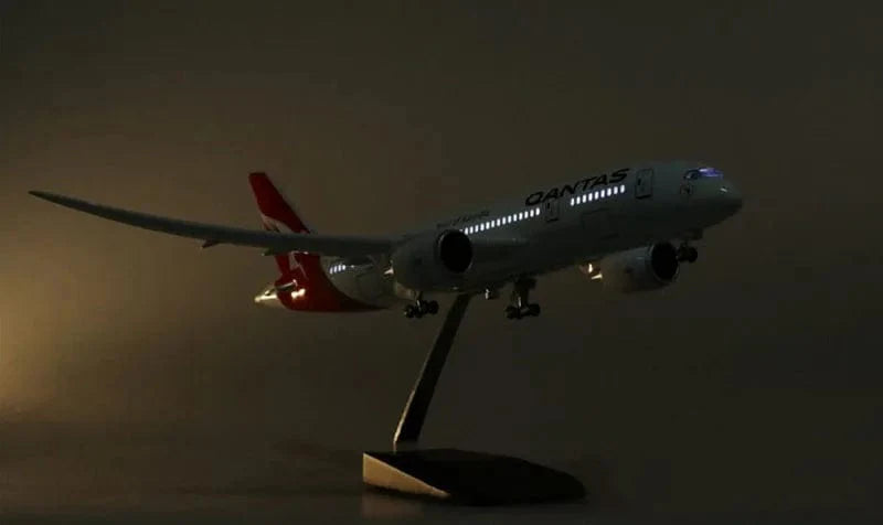 B787 Qantas Dreamliner - 1/130 Scale - 43cm - Scale Aircraft