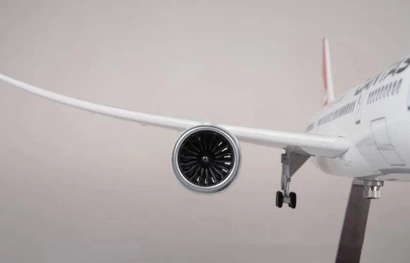 B787 Qantas Dreamliner - 1/130 Scale - 43cm - Scale Aircraft