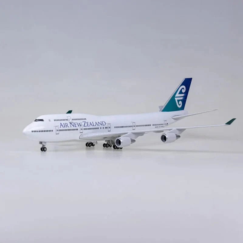 B747 Air New Zealand - 1/150 Scale - 47cm - 18.5in - Aircraft Model