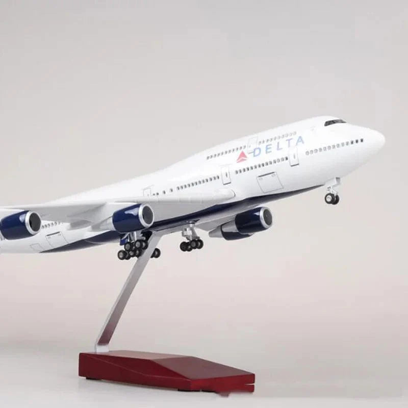 B747 Delta - 1/150 Scale - 47cm - Scale Aircraft