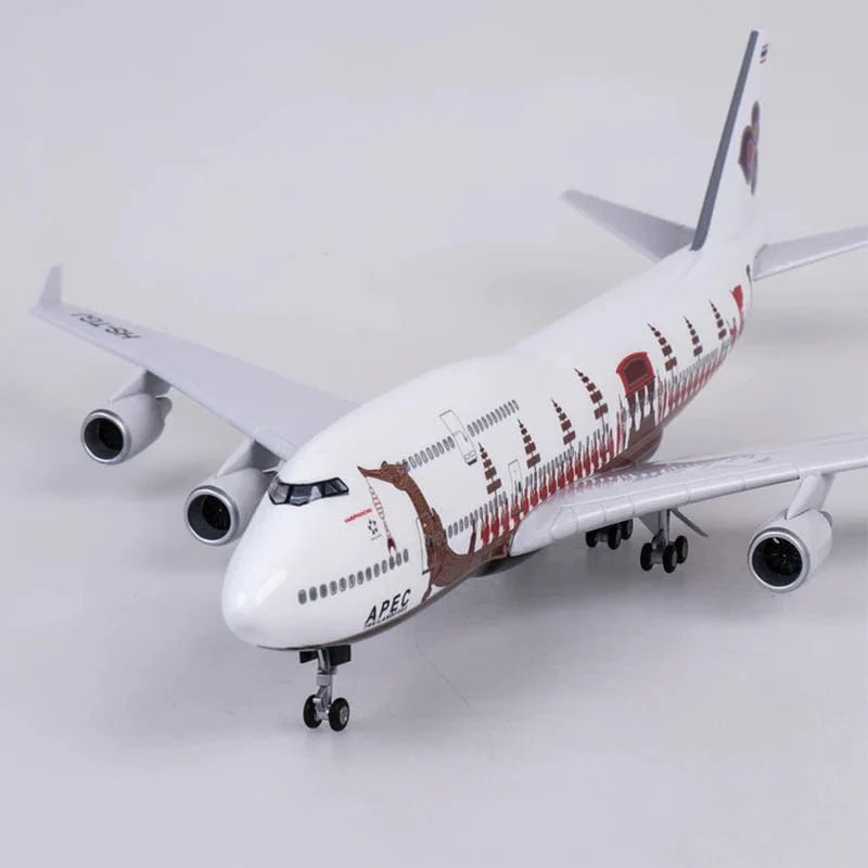 B747 Thai - Thailand Dragon Boat - 1/160 Scale - 47cm - 18.5 in