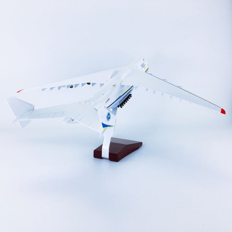 Antonov AN225 Mriya - 42CM - Escala 1:200 - Nariz plegable - Avión a escala