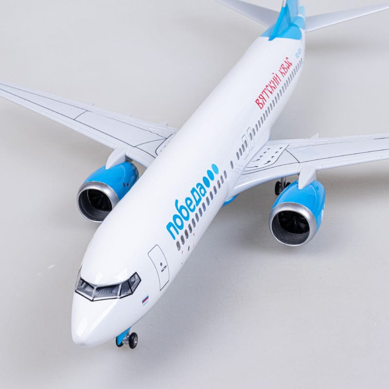 B737-700 Pobeda - 1/80 Scale - 47cm - 18.5 inches