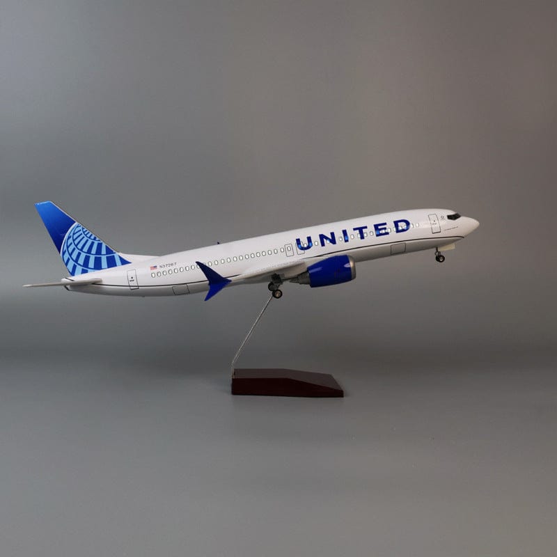 B737 Max United Airlines - 1/80 Scale - 47cm - 18.5 in - Aircraft Model