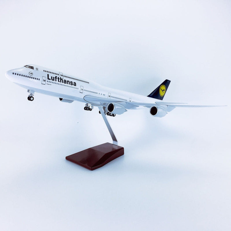 B747 Lufthansa - Escala 1/157 - 47cm - Avión a escala