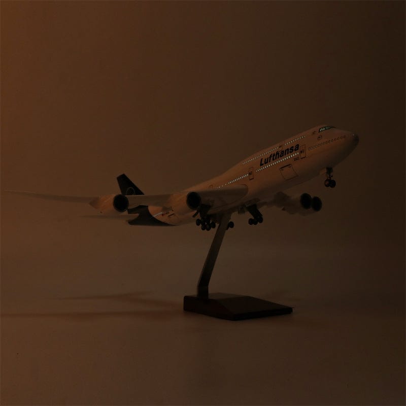 B747 Lufthansa - Scale 1/157 - 47cm - Scale airplane