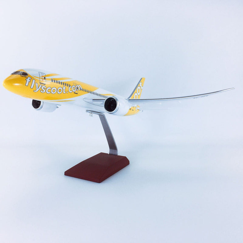 B787-8 Singapore Scoot - 1/130 Scale - 43 cm - 16.9 inches