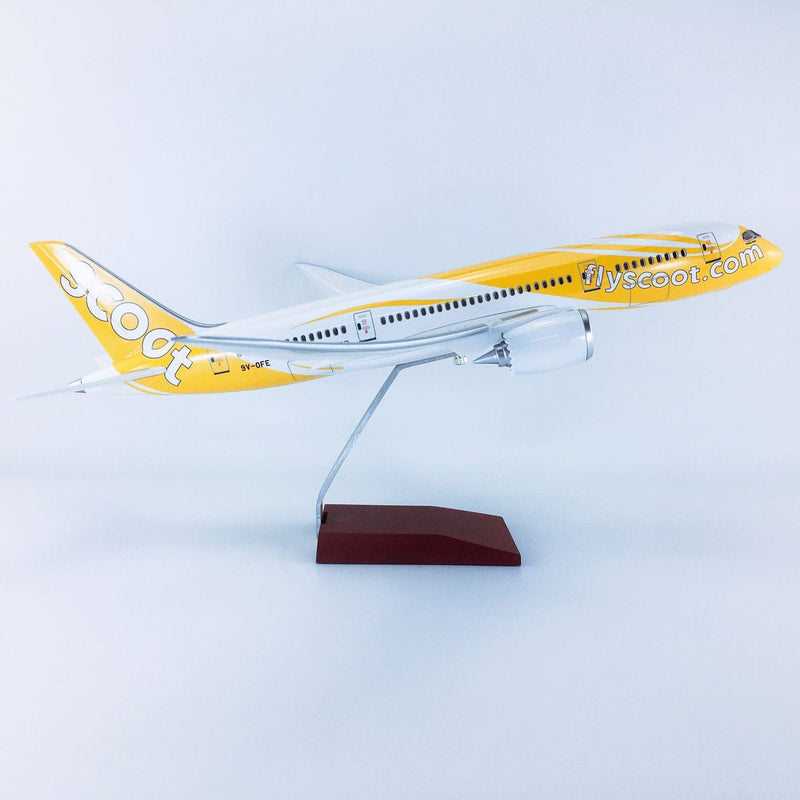 B787-8 Singapore Scoot - Escala 1/130 - 43 cm - 16,9 pulgadas