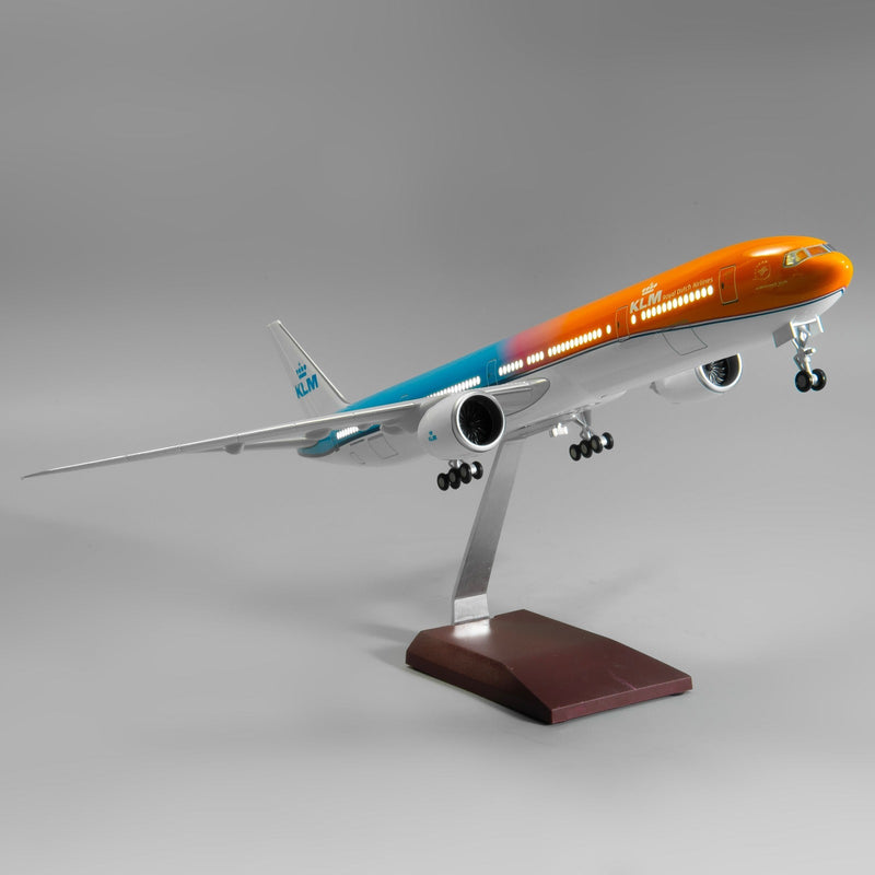 B777 KLM - ORGULLO NARANJA - Escala 1/157 - 47cm - Avión a escala