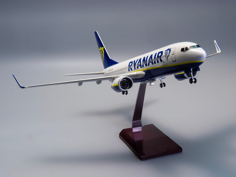 B737-800 Ryanair - 1/80 Scale - 47cm - 18.5 in - Aircraft Model