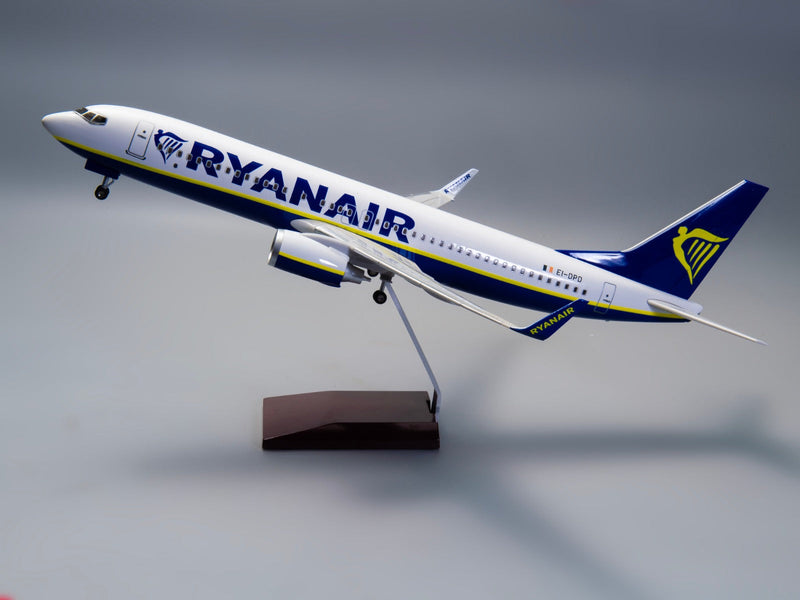 B737-800 Ryanair - 1/80 Scale - 47cm - 18.5 in - Aircraft Model