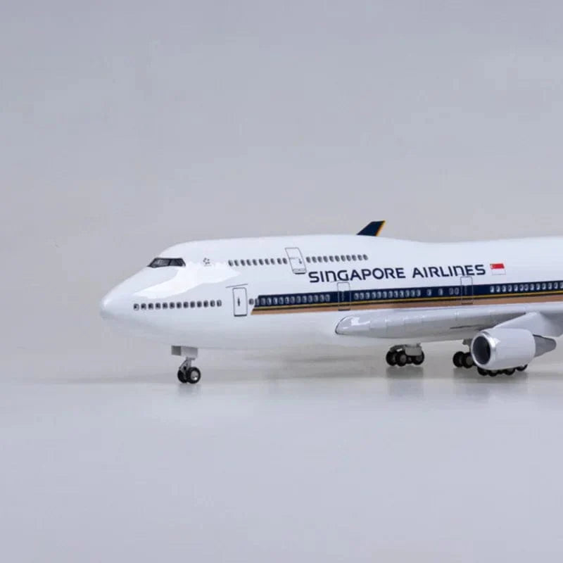 B747 Singapore - 1/150 Scale - 47cm - 18.5 in - Aircraft Model