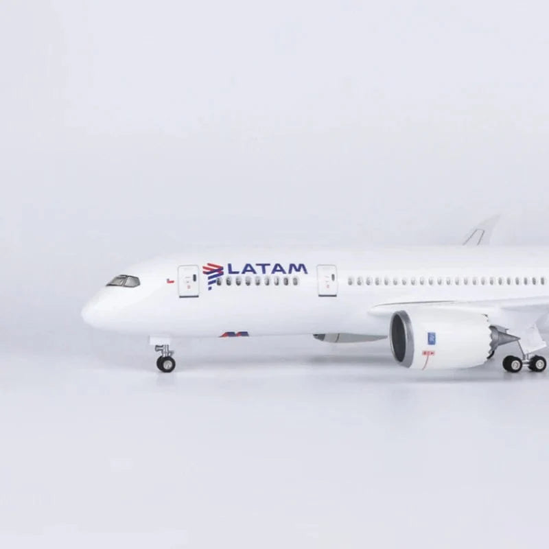 B787 LATAM - 1/130 Scale - 43cm - Scale Aircraft