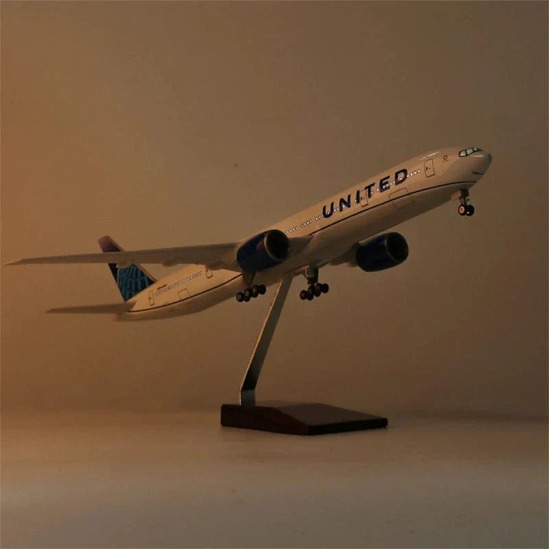 B777 United - Escala 1/157 - 47cm - Avión a escala