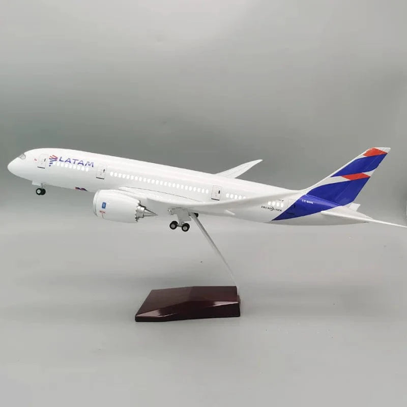 B787 LATAM - Escala 1/130 - 43cm - Avión a escala