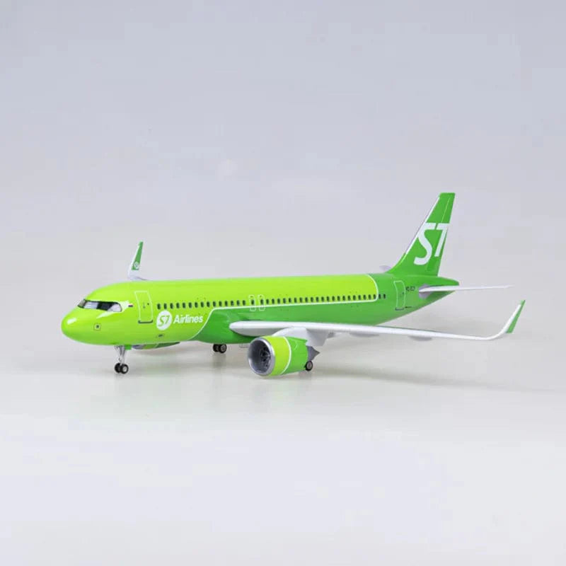 A320 Neo Siberia S7 - Escala 1/80 - 47cm - 18,5 in