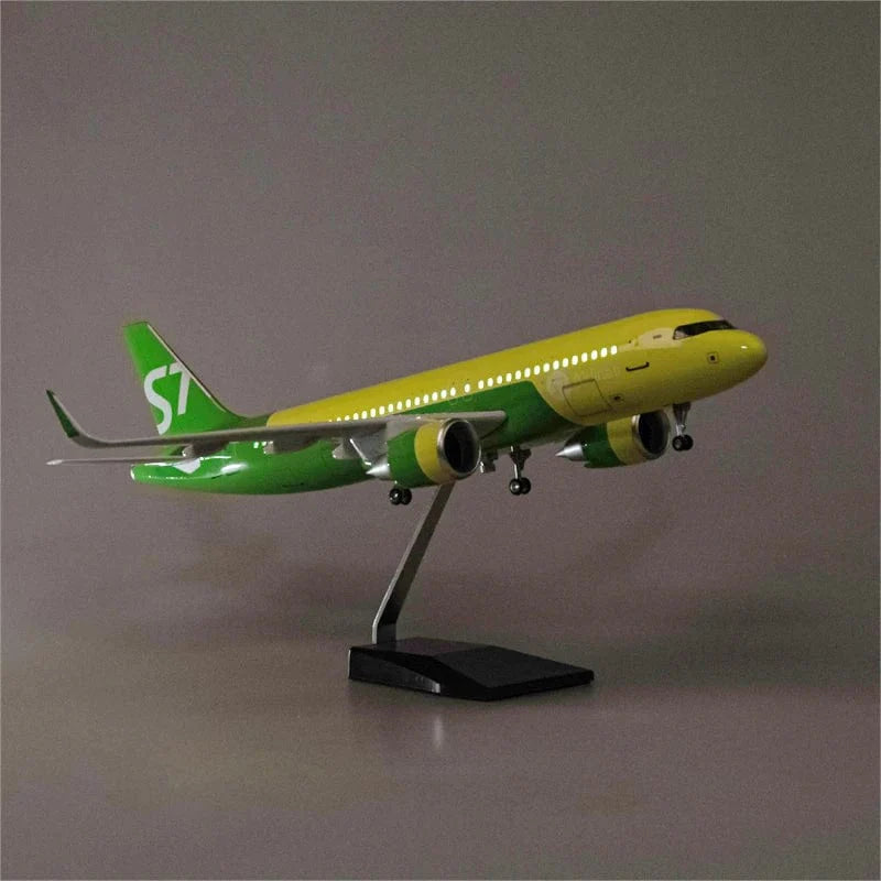 A320 Neo Siberia S7 - Escala 1/80 - 47cm - 18,5 in