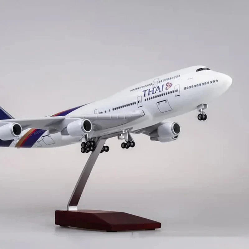 B747 Thai Airways - Escala 1/150 - 47cm - 18.5 in