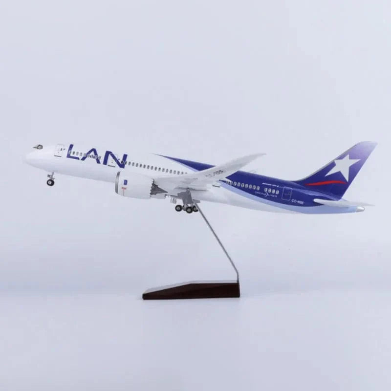 B787 LAN - Escala 1/130 - 43cm - Avión a escala