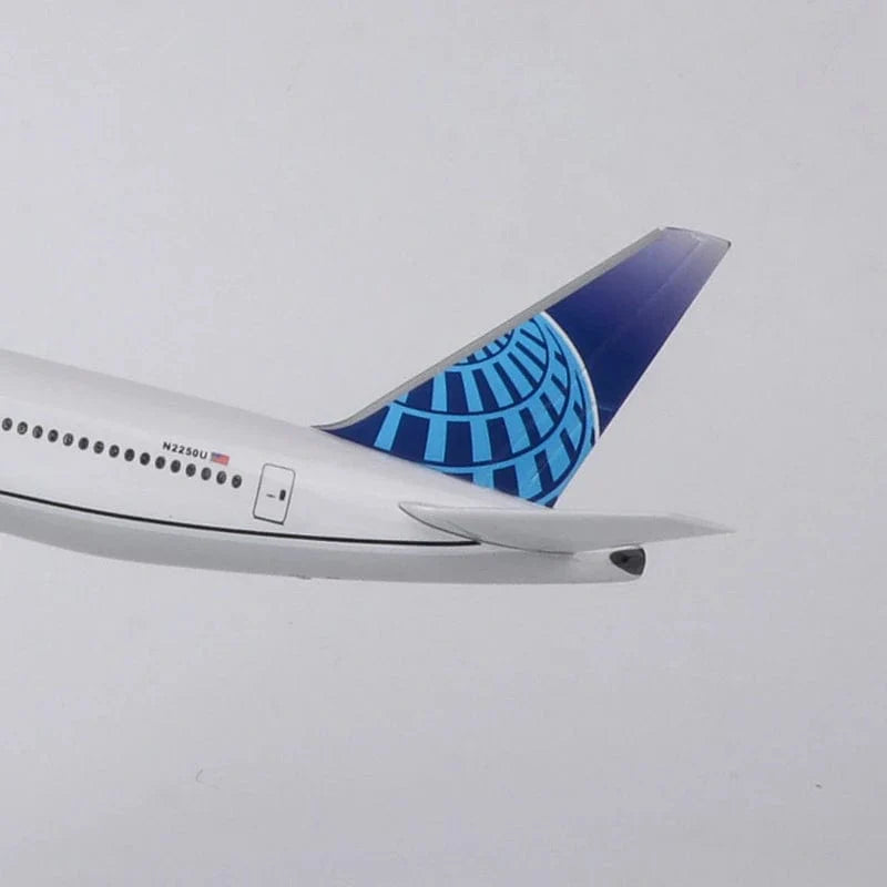 B777 United - Escala 1/157 - 47cm - Avión a escala