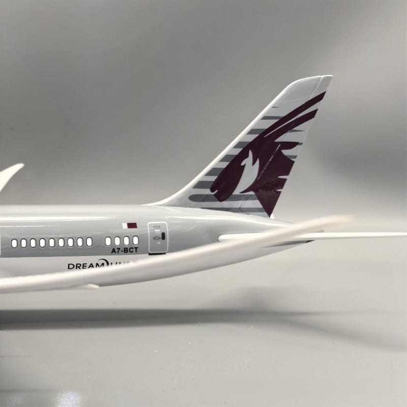 B787 Qatar - Escala 1/130 - 43cm - 16,9 in - Modelo de avión