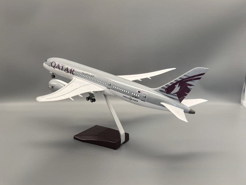 B787 Qatar - Escala 1/130 - 43cm - 16,9 in - Modelo de avión