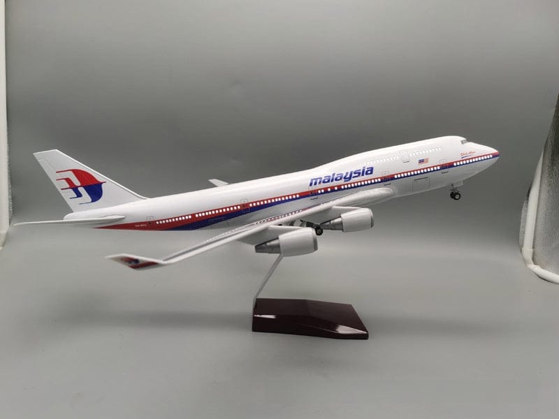 B747 Malasia - Escala 1/157 - 47cm - 18,5 in - Modelo de avión