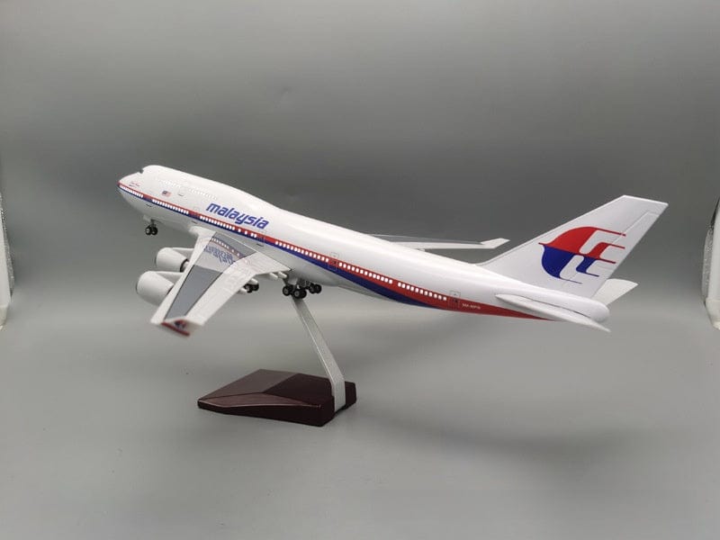 B747 Malasia - Escala 1/157 - 47cm - 18,5 in - Modelo de avión